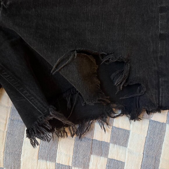 Agolde, Distressed Denim Shorts, Black, Size 28 - Picture 5 of 7